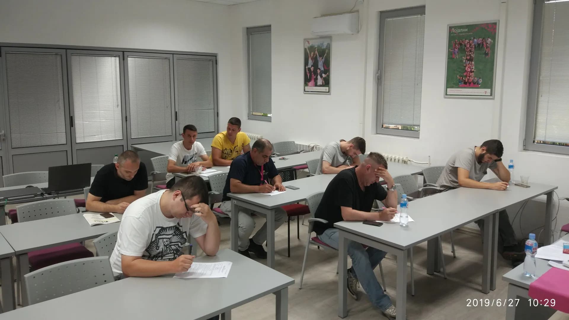 Теоретски дел од обука за безбедност и здравје при работа во училница